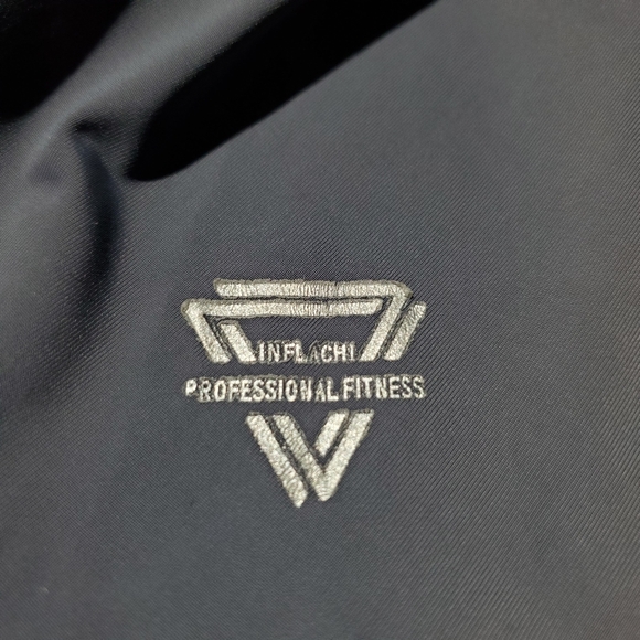 Gray Athletic Shorts with Elastic Waistband and Moisture-Wicking Fabric - Picture 3 of 6